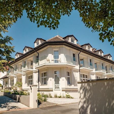 Hotel U Kaplicky Písek Exteriör bild